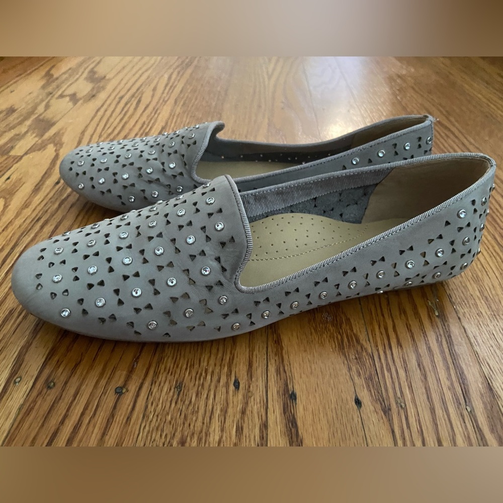 LIKE NEW Vaneli Sala Marmo Nabuk loafer flat 7M